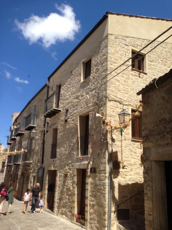 Residence Ventimiglia Gangi Exteriör bild